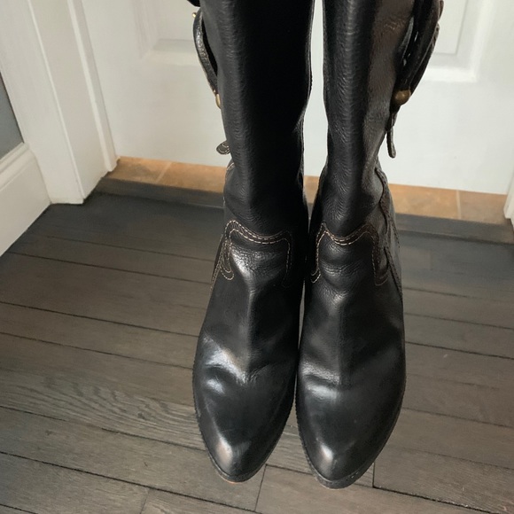 Frye Heidi Black Buckle Leather Zip Heeled Boots - Picture 8 of 15